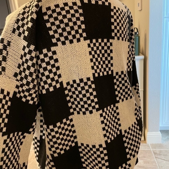 New - checker cardigan - Picture 3 of 4
